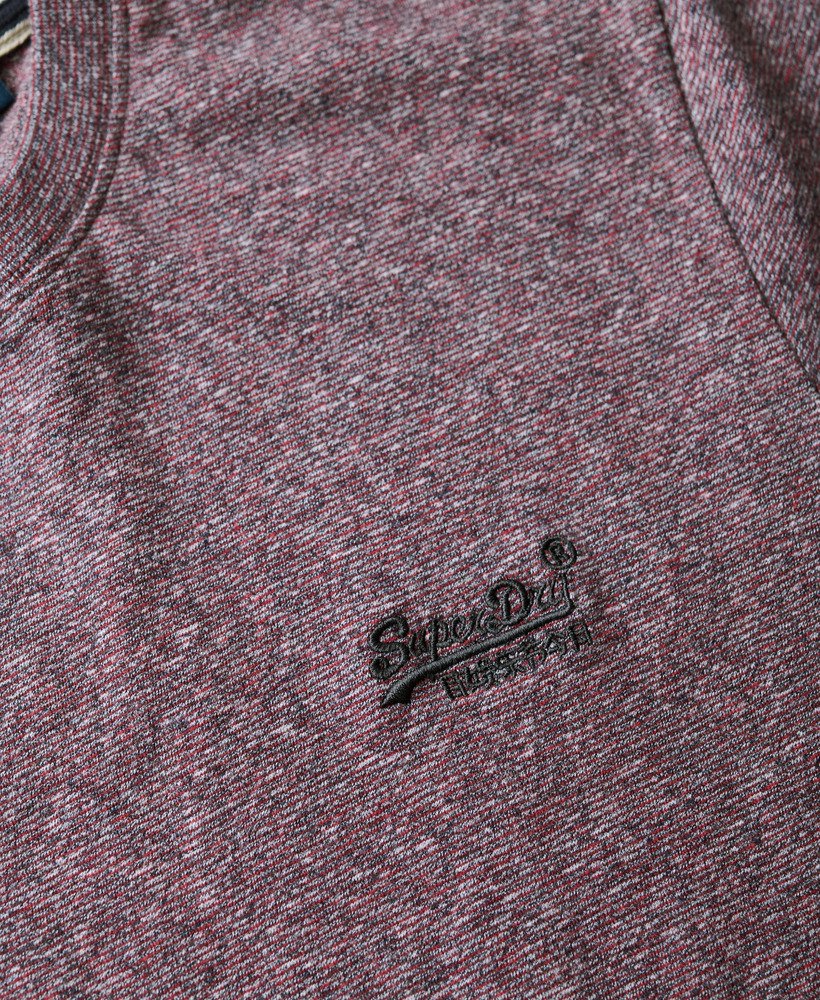 camiseta essential logo em algodão orgânico na cor cinza porto grindle feeder