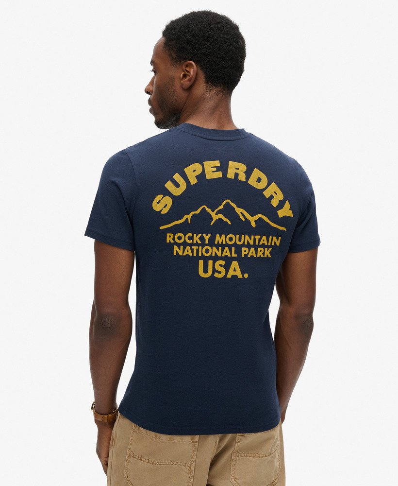 camiseta outdoor graphic na cor navy mesl