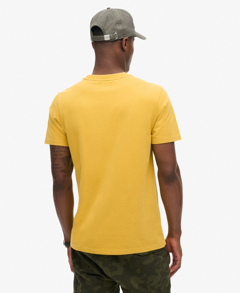 camiseta tokyo graphic na cor amarelo petróleo