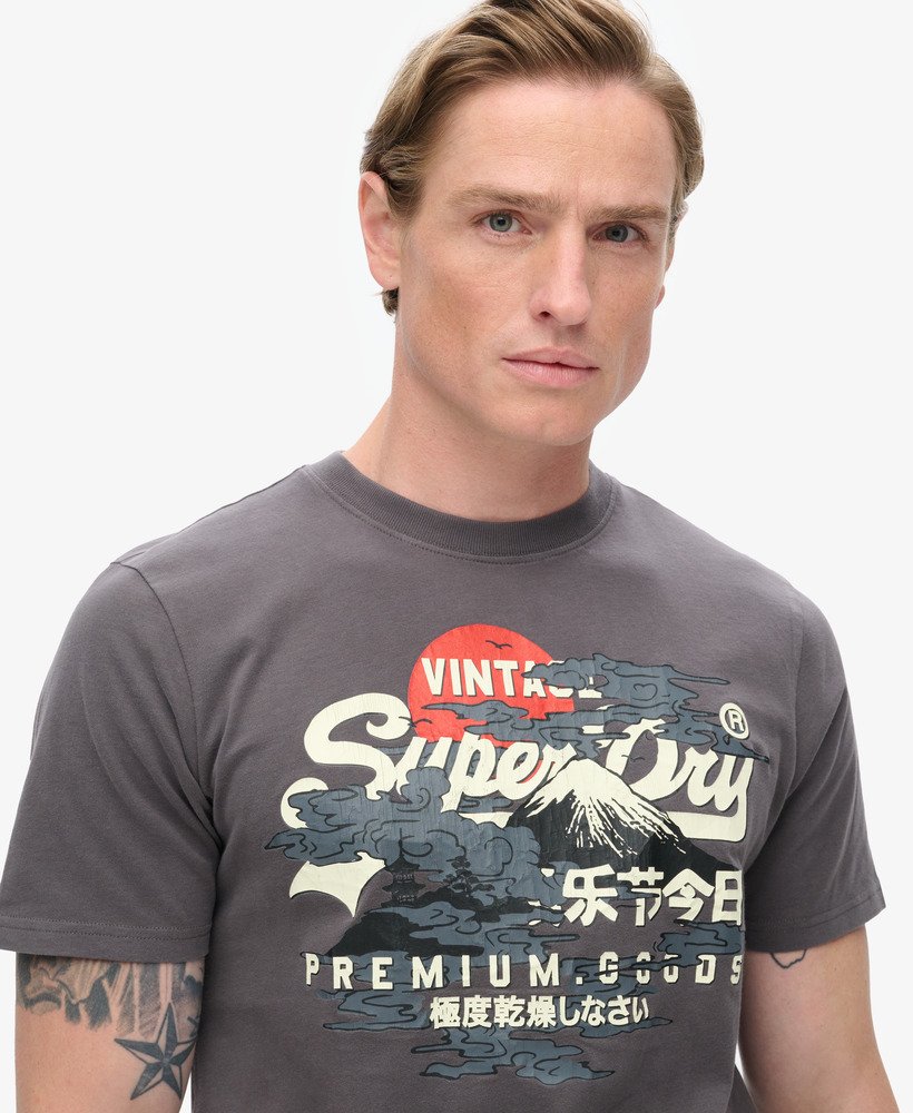 camiseta tokyo graphic em cinza escuro
