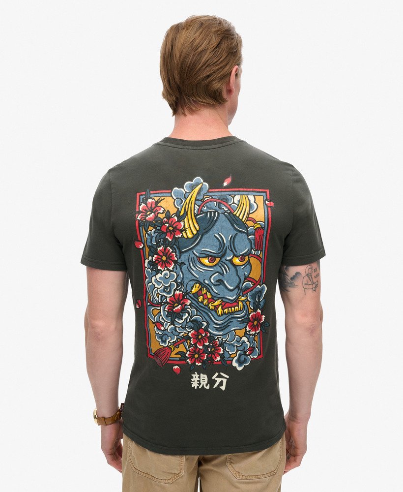 camiseta tokyo graphic em preto lavado