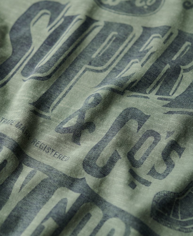 camiseta workwear com estampa script em tecido laurel khaki slub