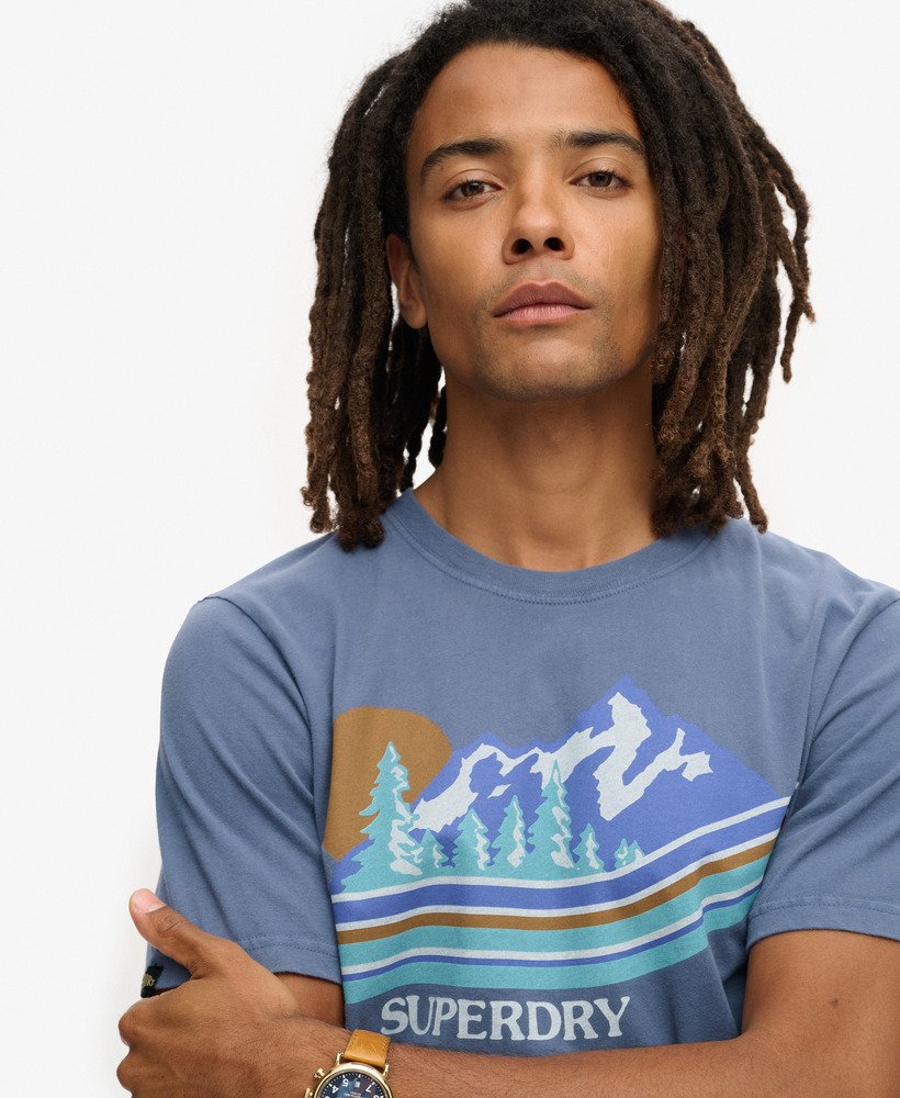 camiseta outdoor graphic stripe na cor azul eventide