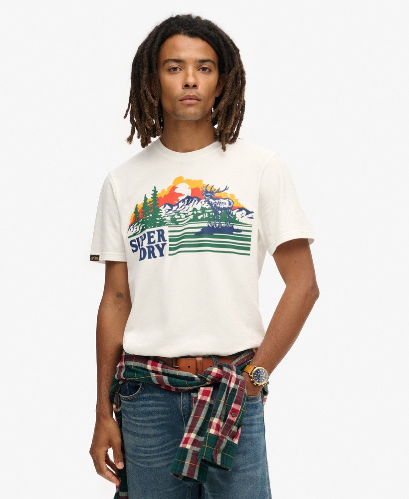 camiseta outdoor graphic stripe na cor branco inverno