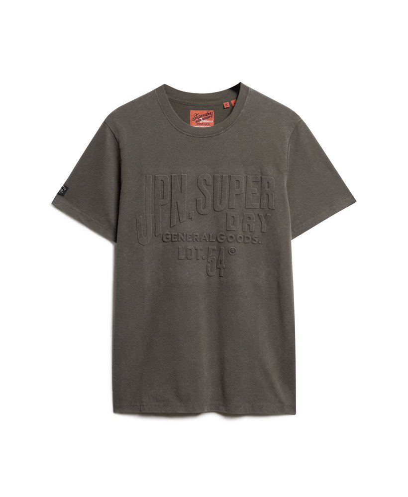 camiseta com estampa de logo em relevo na cor preto vintage