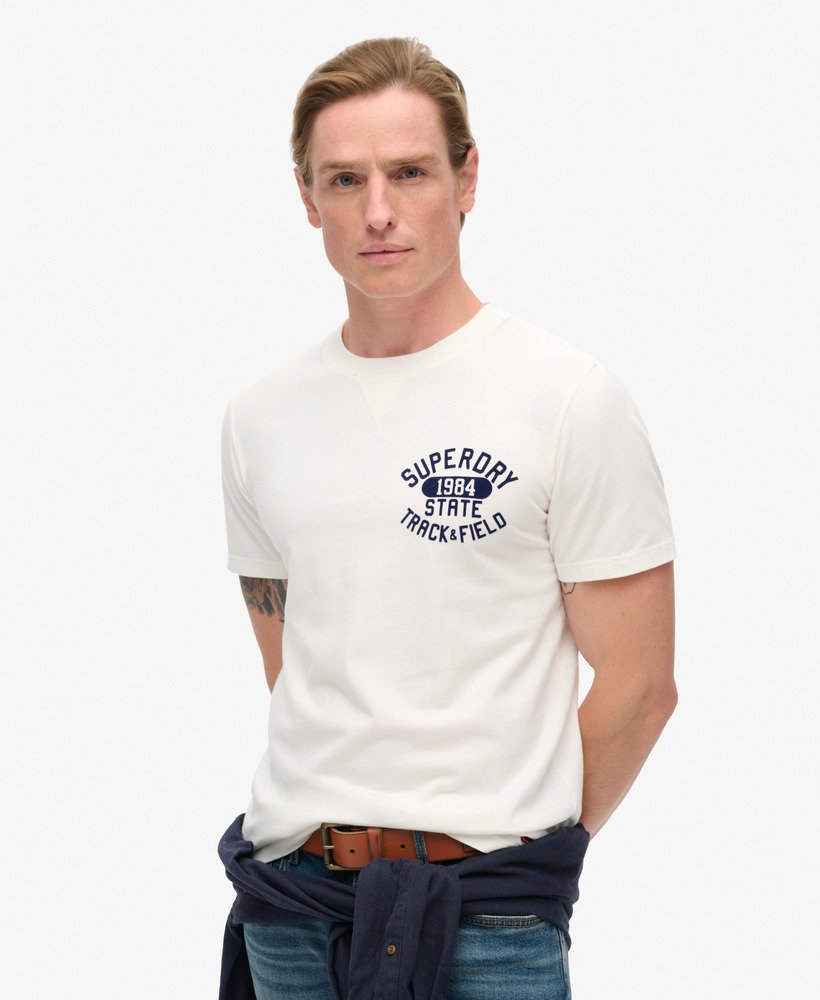 camiseta gráfica de atletismo na cor branca giz.