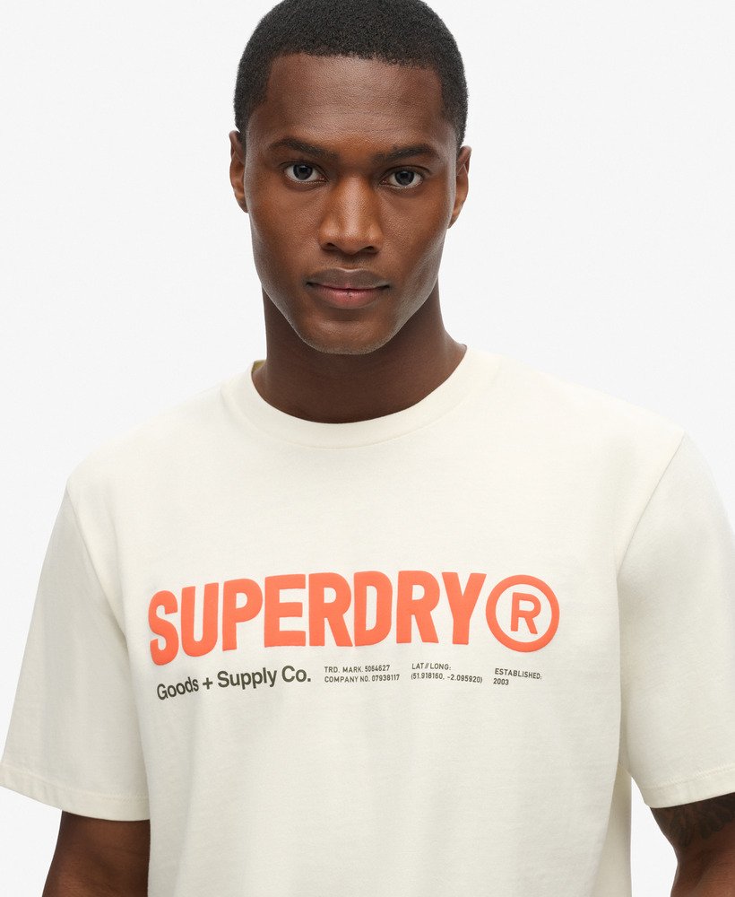 camiseta folgada utility sport logo na cor cinza nordic bone.