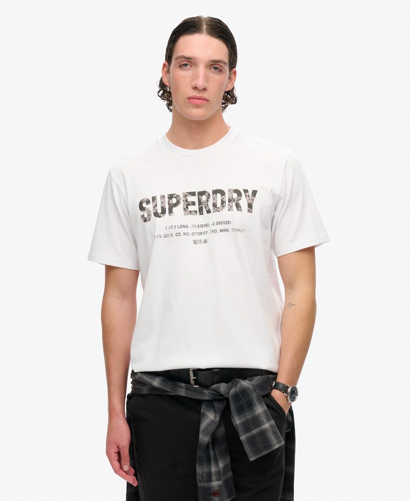 camiseta folgada utility sport logo na cor branca brilhante