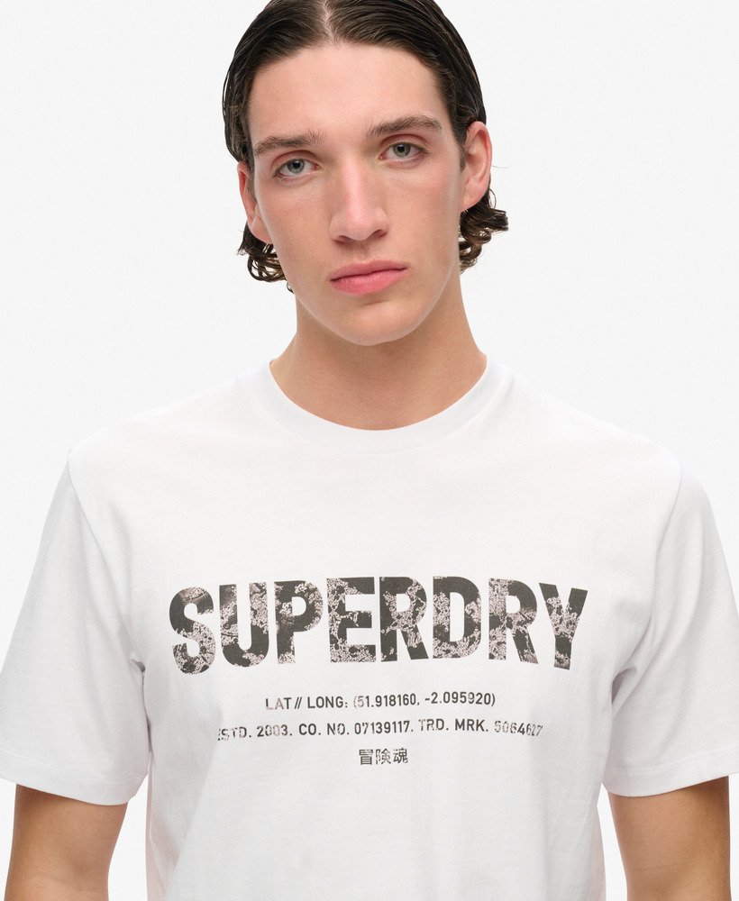camiseta folgada utility sport logo na cor branca brilhante