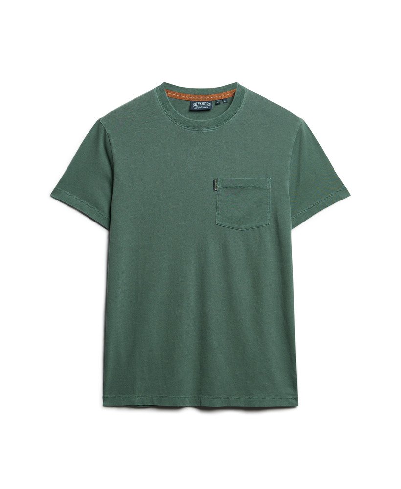 camiseta essential washed pocket na cor verde floresta lavada