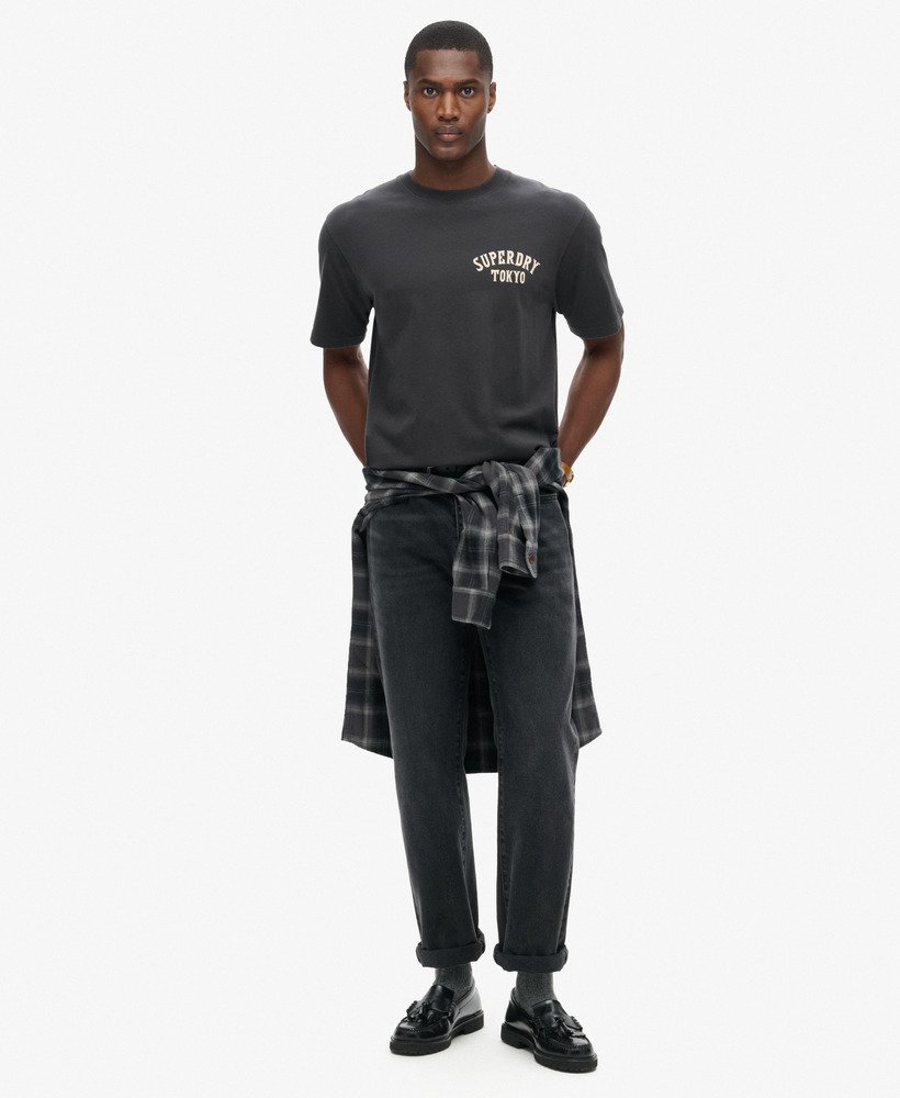 camiseta folgada com estampa de tatuagem nas costas na cor blackboard