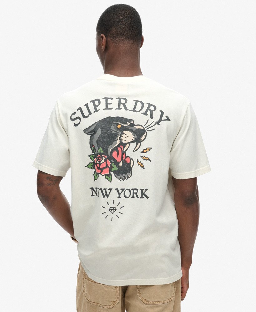 camiseta folgada com estampa de tatuagem nas costas na cor branco inverno