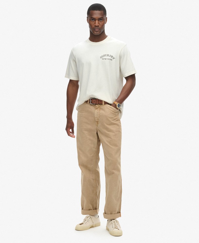camiseta folgada com estampa de tatuagem nas costas na cor branco inverno