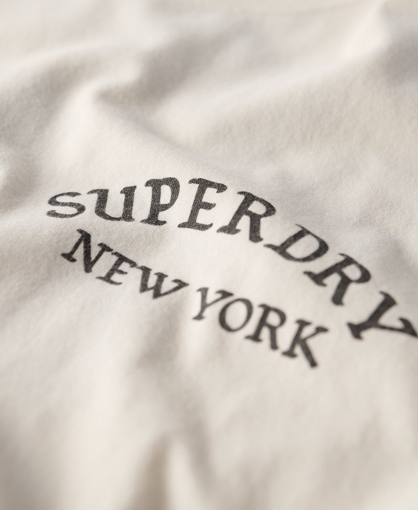 camiseta folgada com estampa de tatuagem nas costas na cor branco inverno