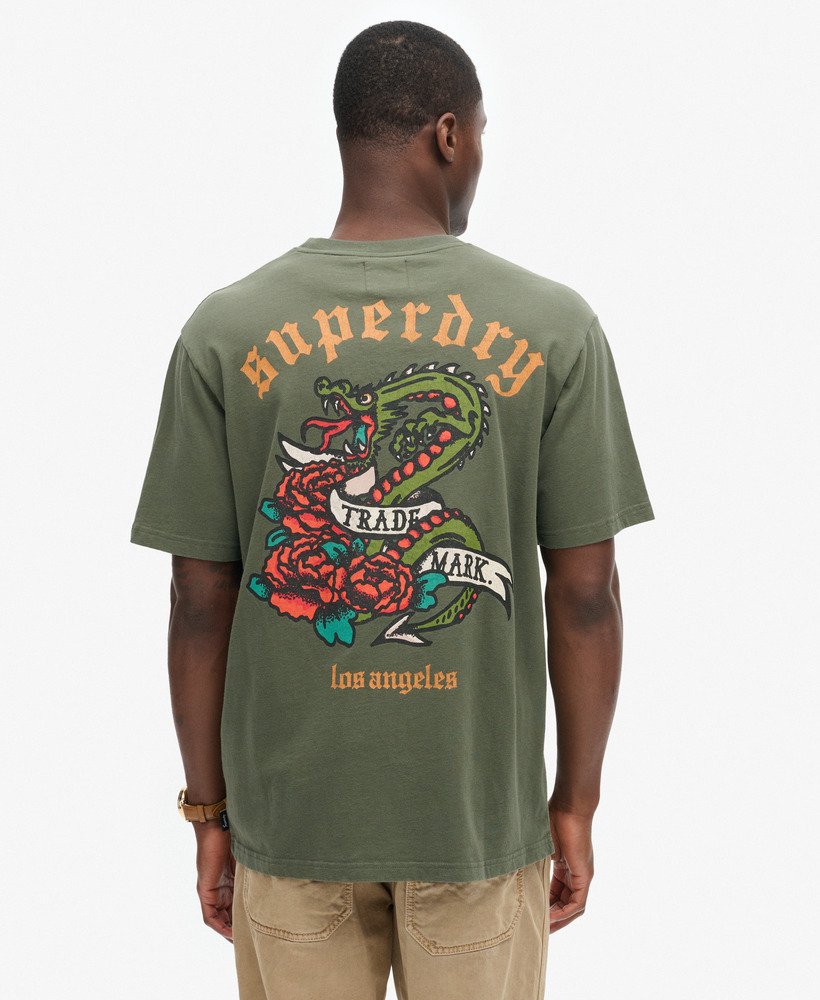camiseta folgada com estampa de tatuagem nas costas em verde escuro