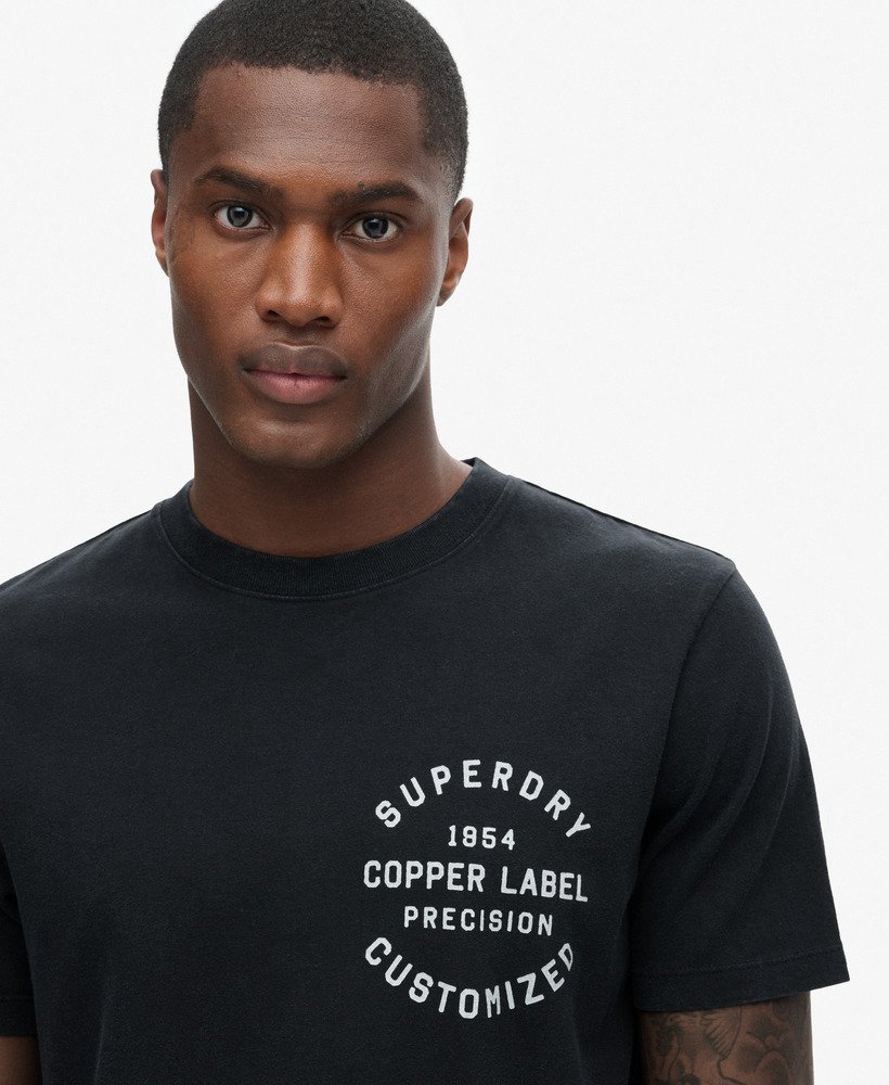 camiseta copper label com estampa no peito na cor preto jato