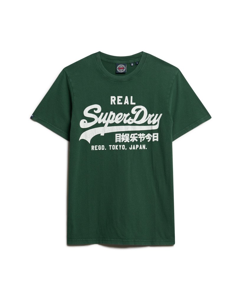 camiseta com estampa vintage do logo na cor verde esmalte.