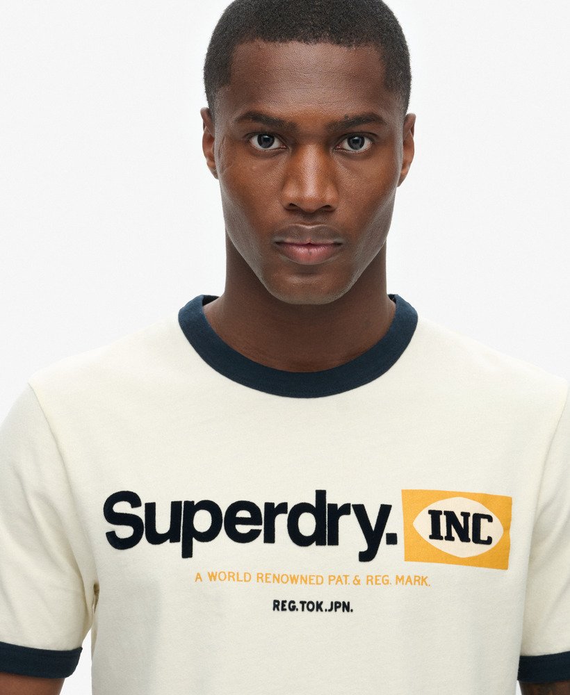 camiseta gráfica core logo ringer workwear na cor creme vintage