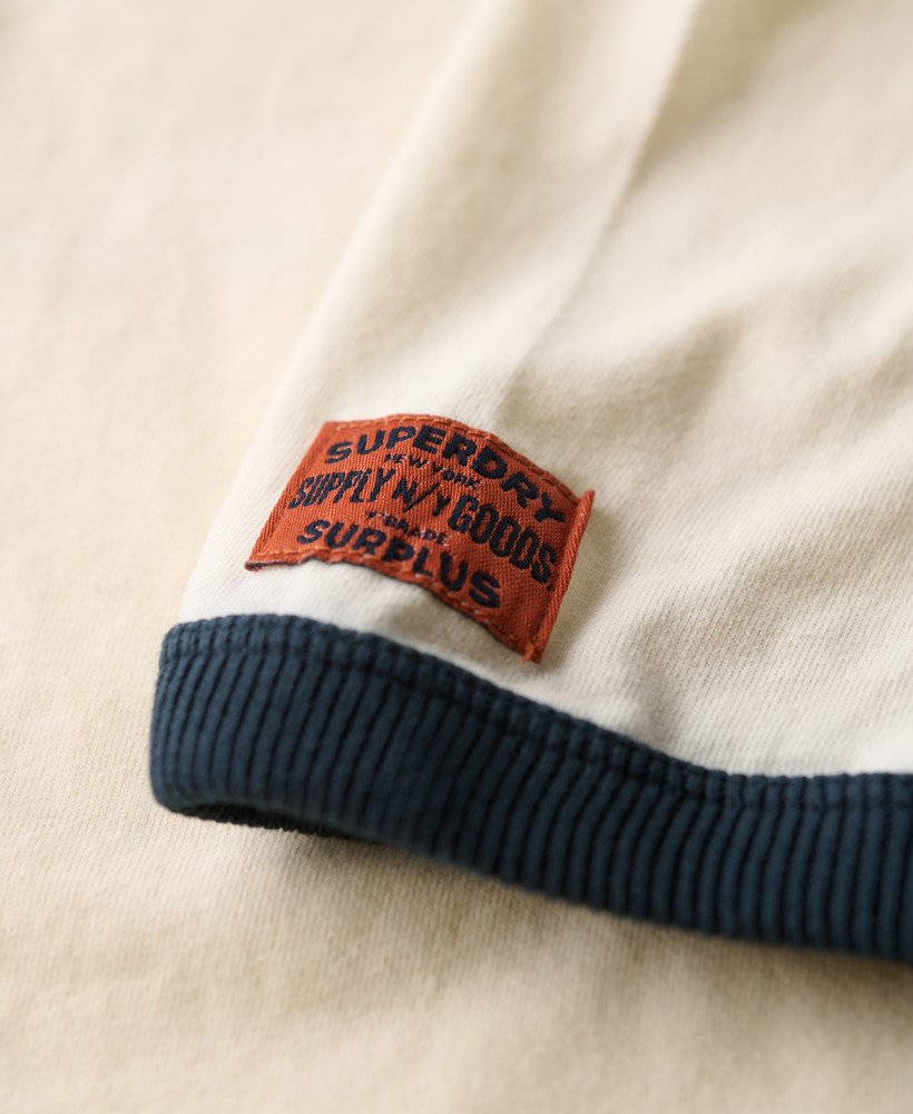 camiseta gráfica core logo ringer workwear na cor creme vintage