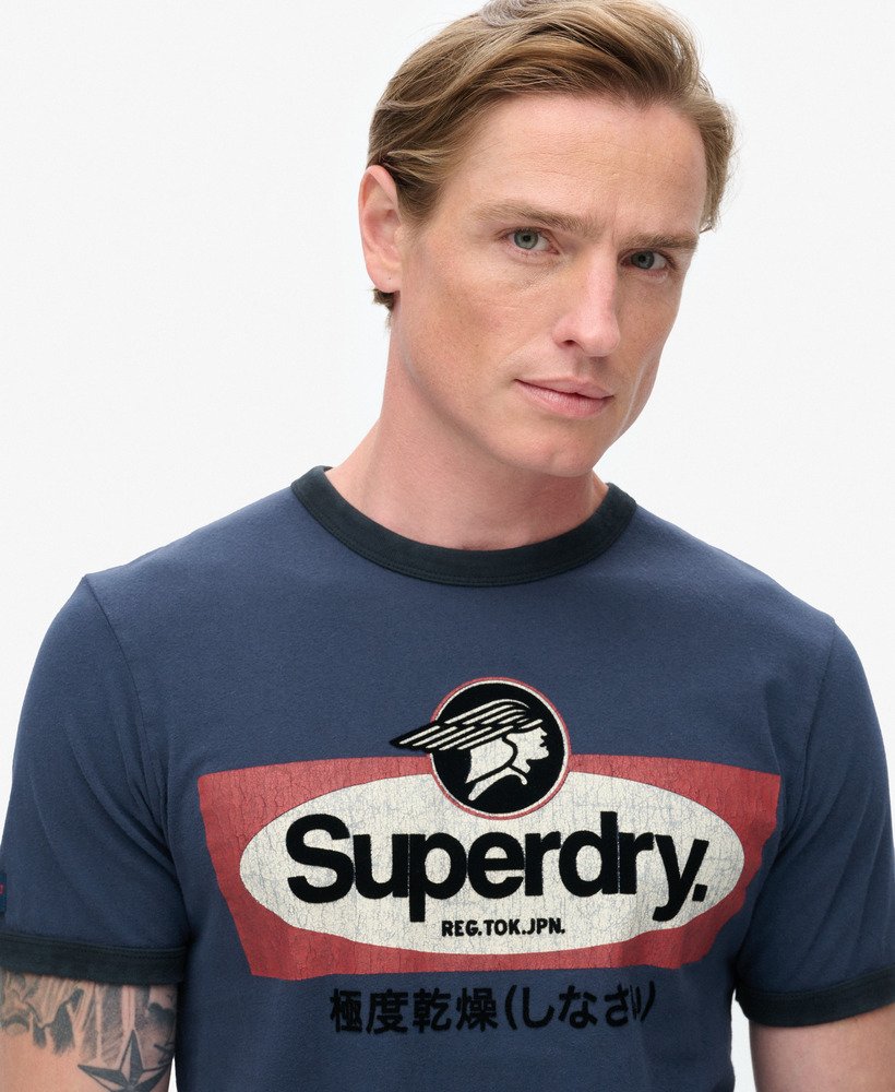 camiseta gráfica core logo ringer workwear na cor azul marinho mais intenso