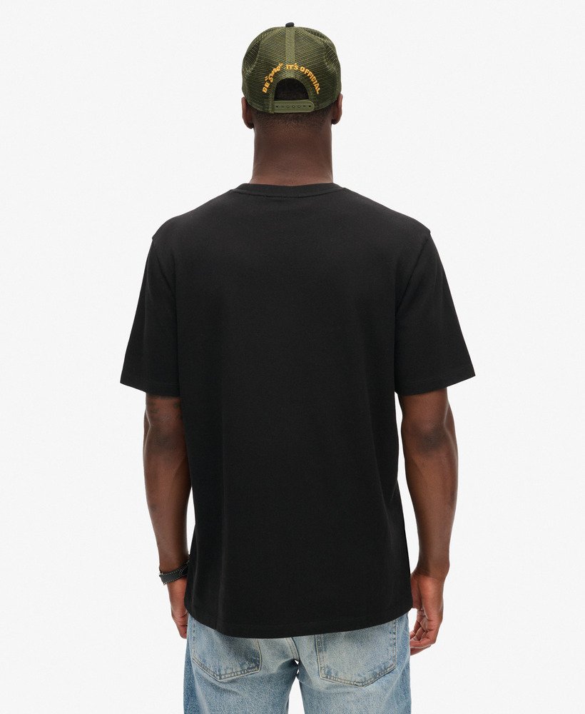 camiseta folgada com logo principal desbotado na cor preta