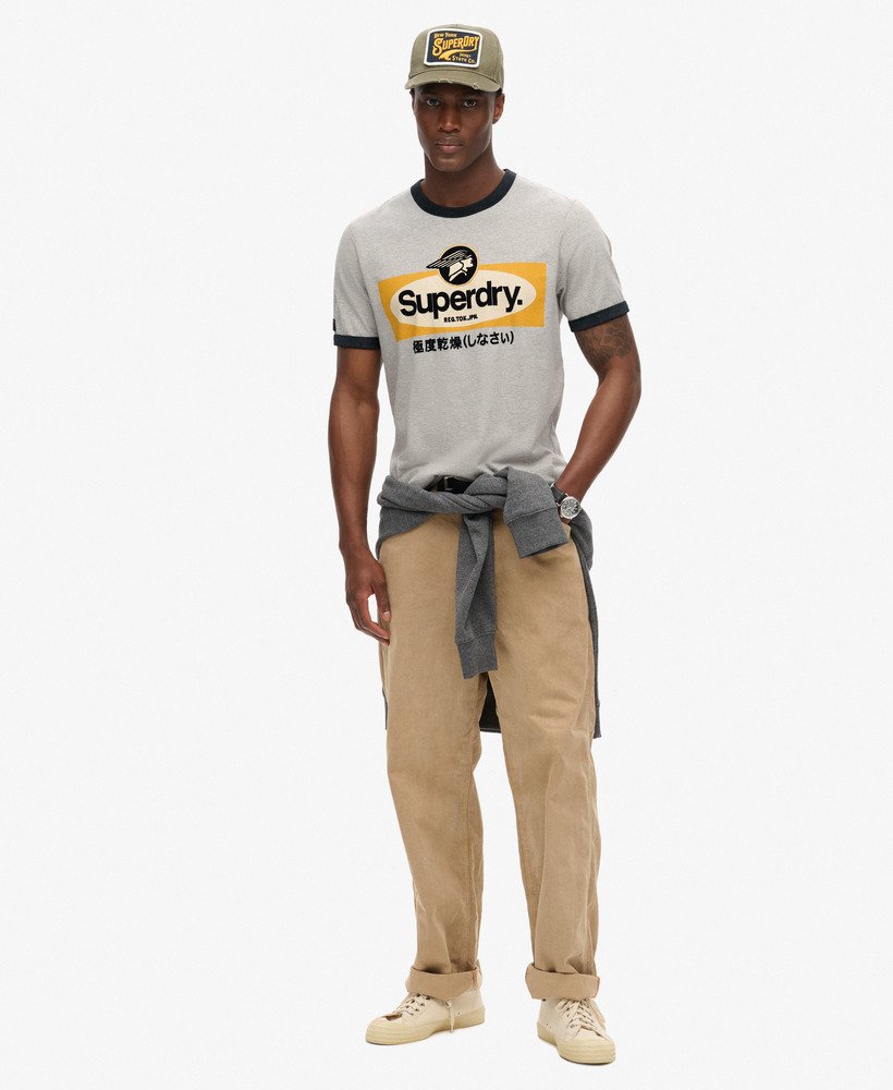 camiseta gráfica core logo ringer workwear na cor bege mesclado pedra-pomes