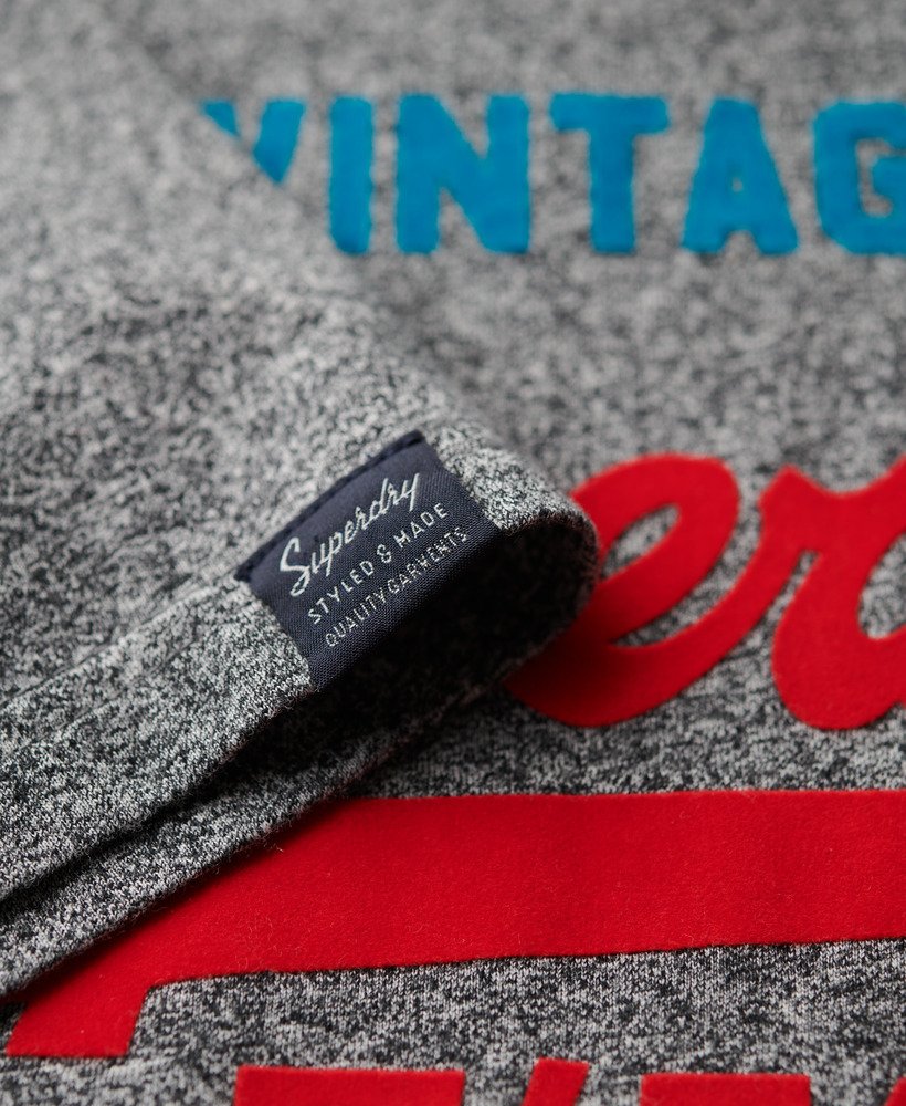 camiseta duo vintage logo na cor karst black mega grit