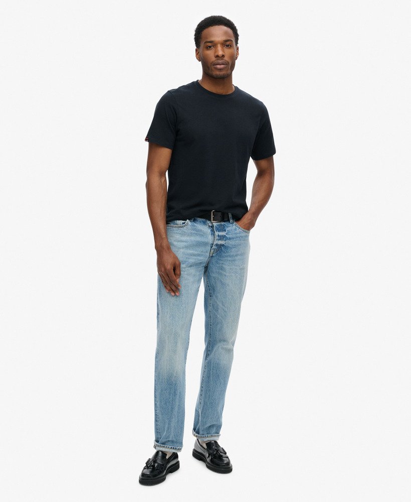 camiseta básica clássica na cor preto jato