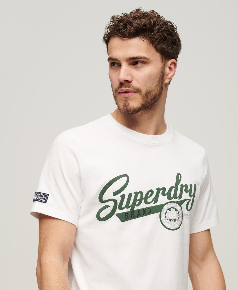 camiseta universitária vintage com estampa em estilo Óptico
