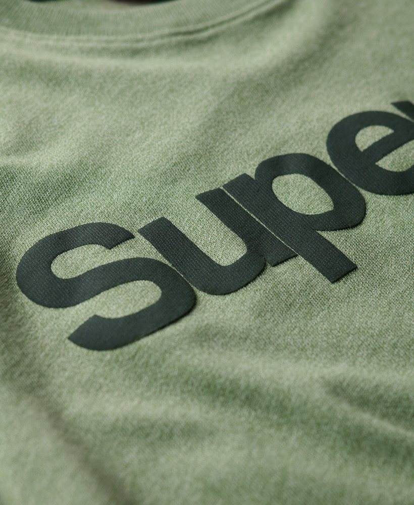 camiseta clássica vintage core logo na cor verde portland grit