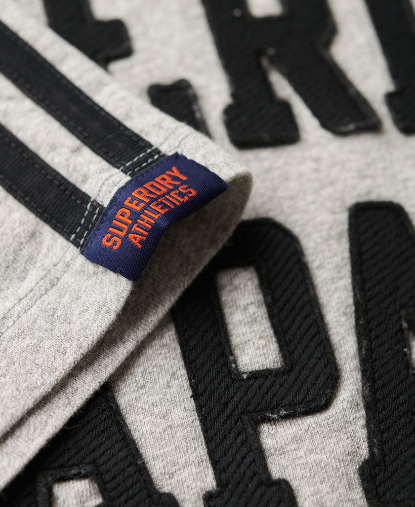 camiseta listrada vintage esportiva em moletom vintage cinza mescla claro