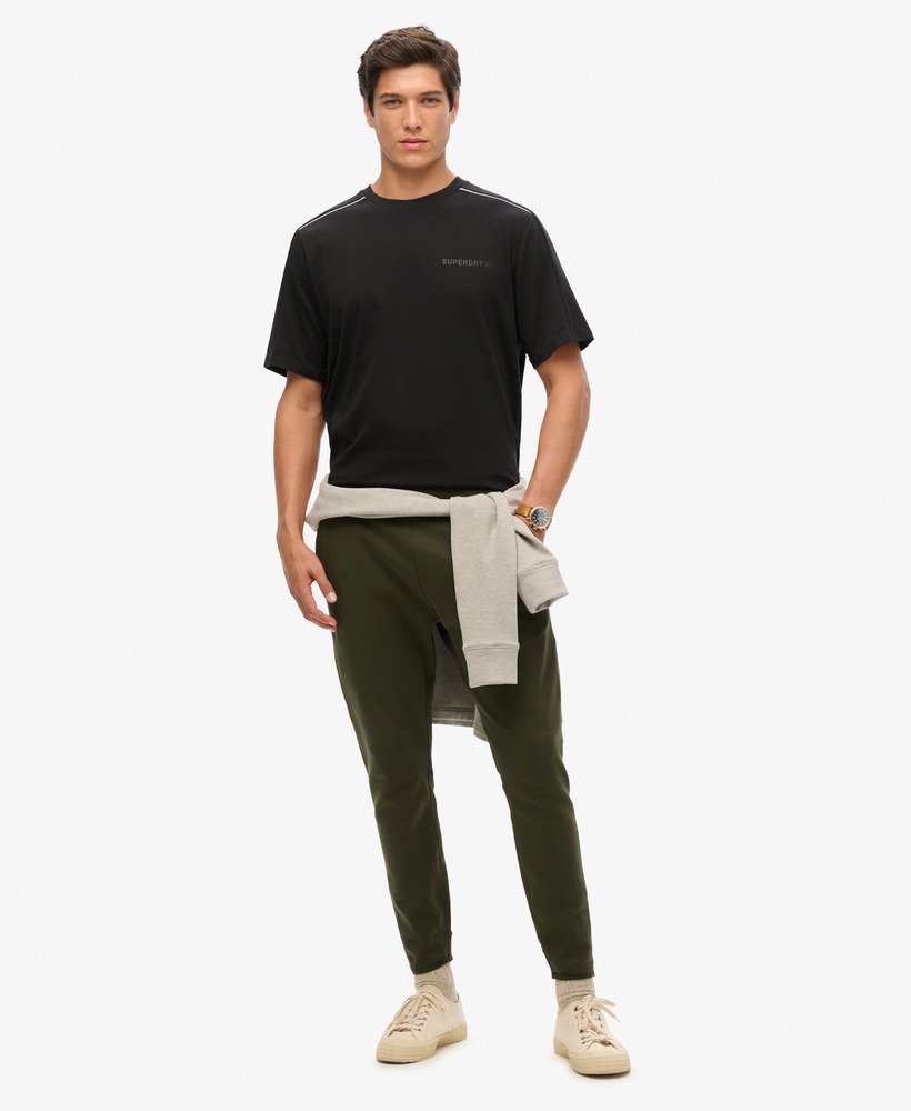 camiseta tech logo relaxed na cor pretarefletiva