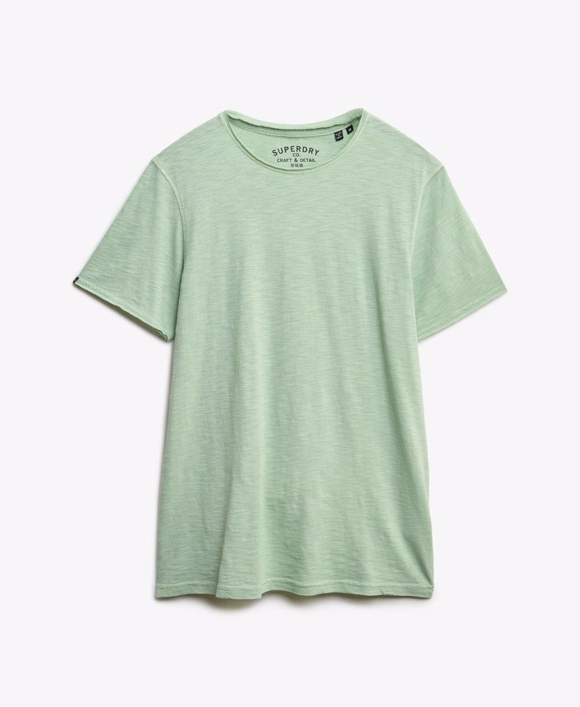 Camiseta com acabamento desfiado e borda crua