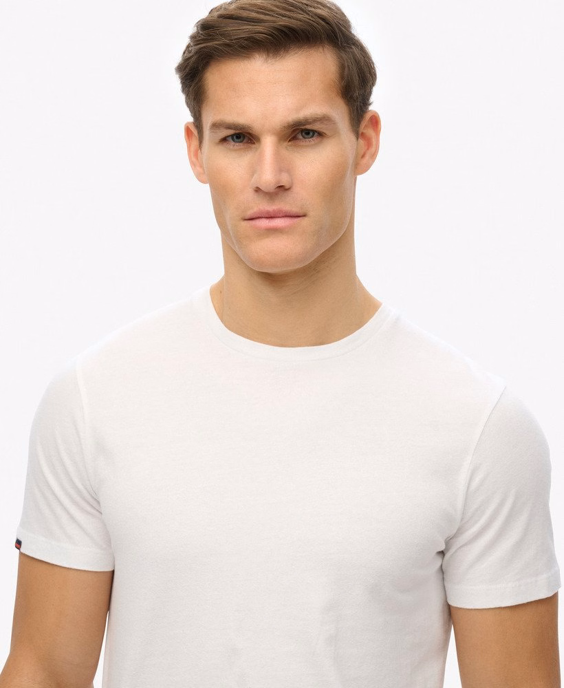 Camiseta Essencial Clássica
