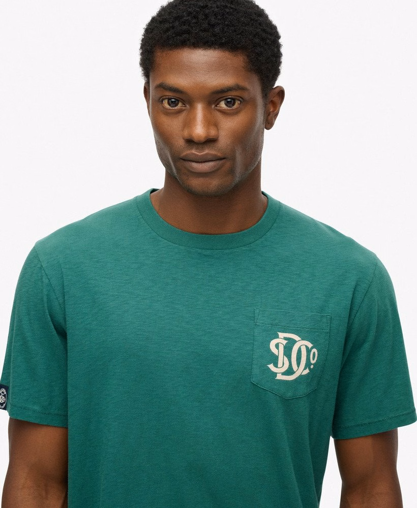 Loja Merchant - Camiseta com estampa
