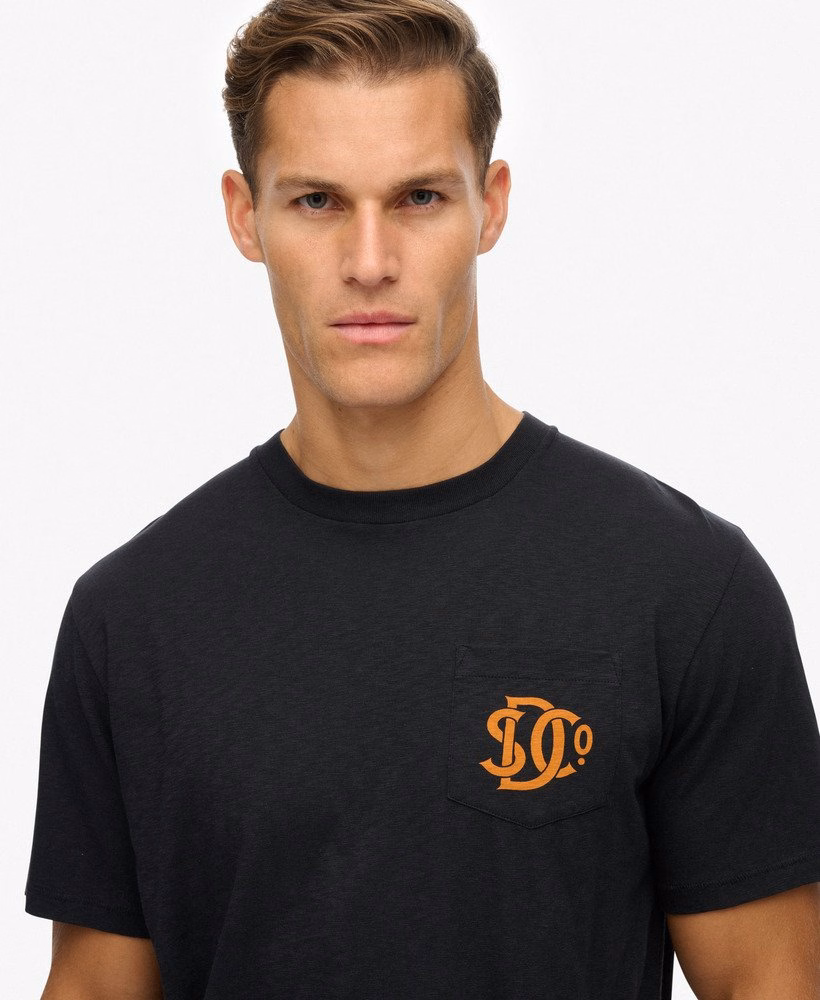 Loja Merchant - Camiseta com estampa