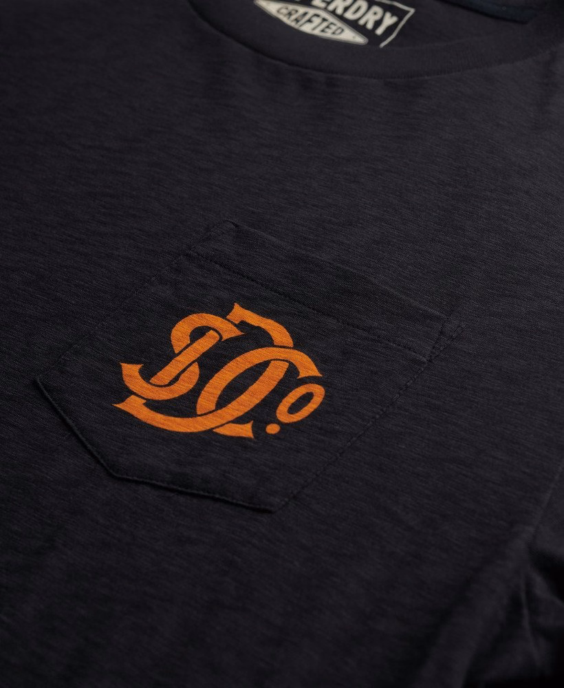 Loja Merchant - Camiseta com estampa