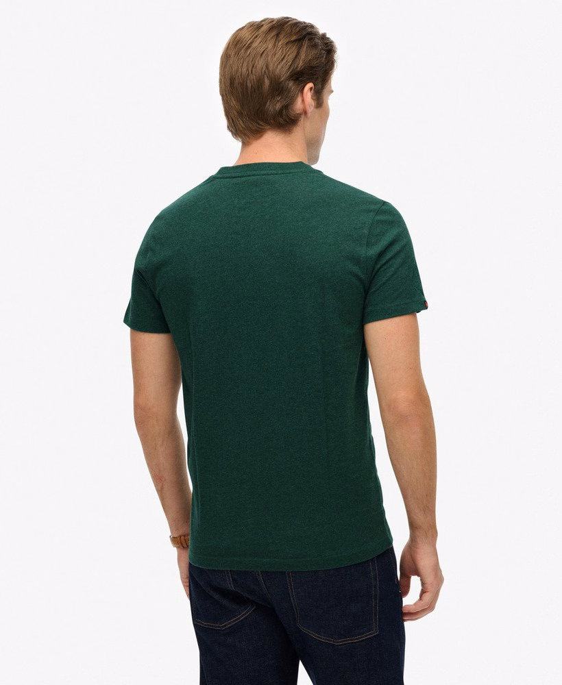 Camiseta com logo essencial