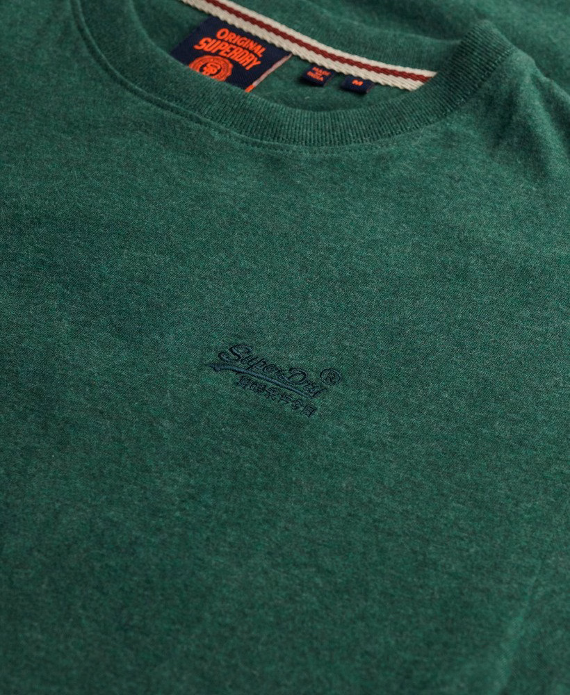 Camiseta com logo essencial