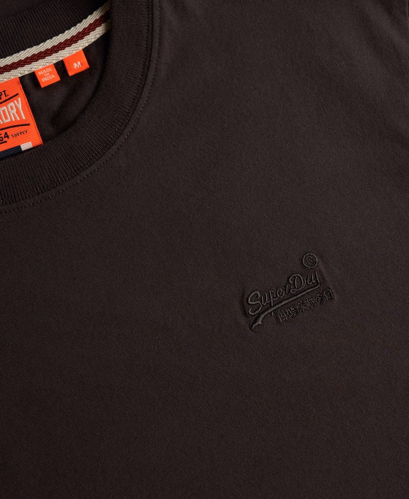 Camiseta com logo essencial