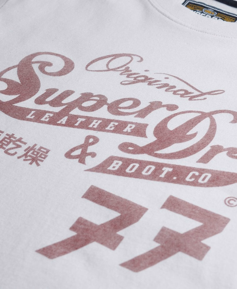 Camiseta Leather & Boot Co com estampa Script