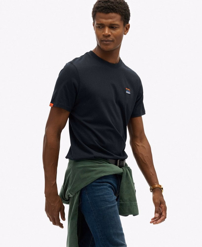 Camiseta Relaxada Bordada para Atividades ao Ar Livre