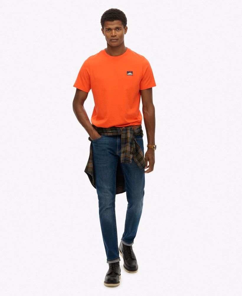 Camiseta Relaxada Bordada para Atividades ao Ar Livre