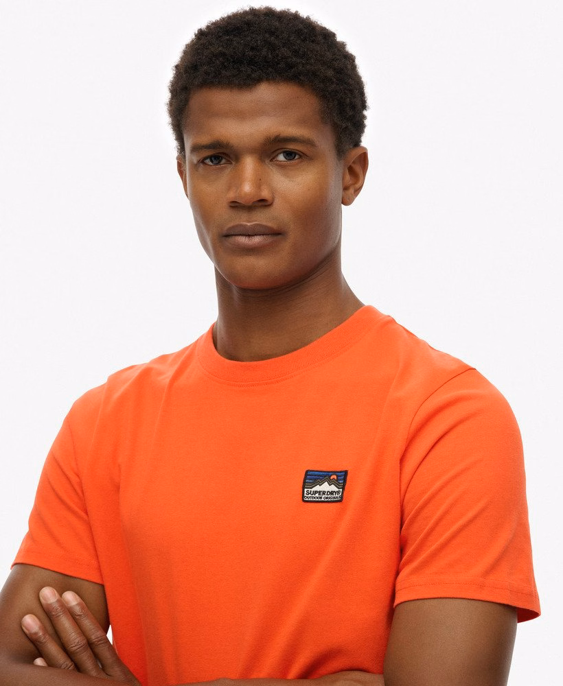 Camiseta Relaxada Bordada para Atividades ao Ar Livre