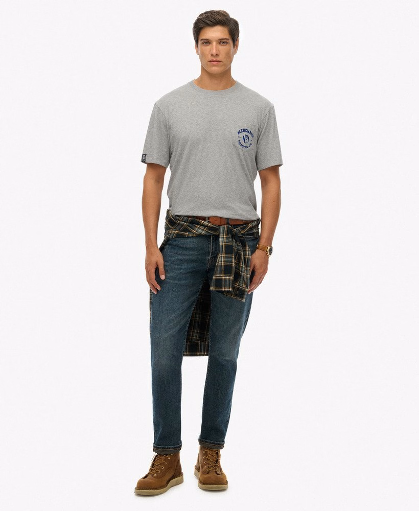 Loja Merchant - Camiseta com estampa