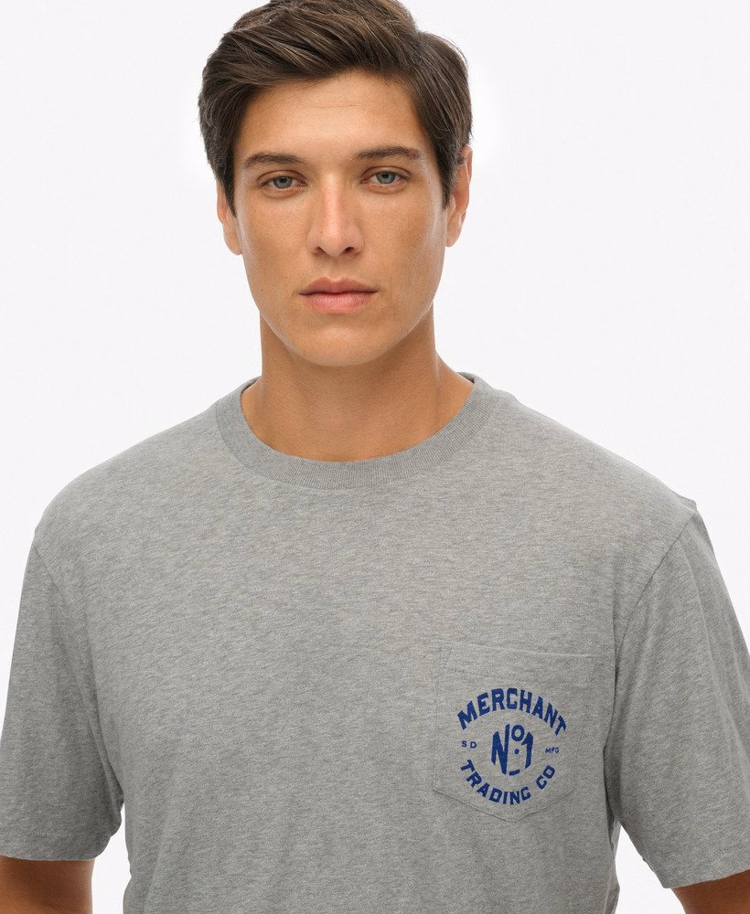 Loja Merchant - Camiseta com estampa