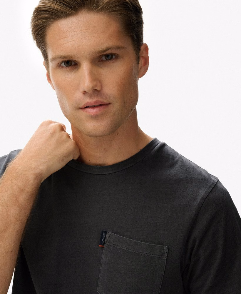 Camiseta Clássica Essencial com Bolso