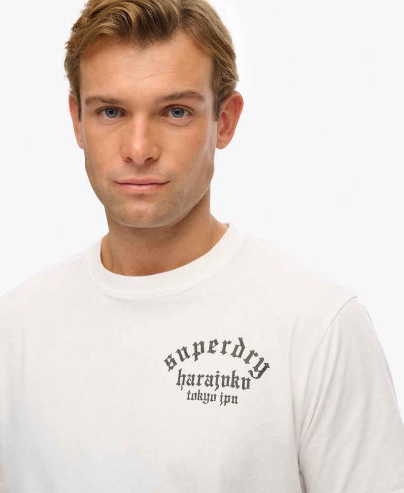 Camiseta folgada com estampa de tatuagem