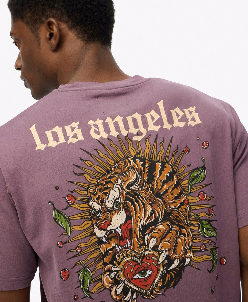 Camiseta folgada com estampa de tatuagem