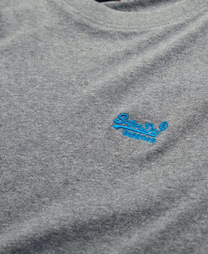 Camiseta com logo essencial